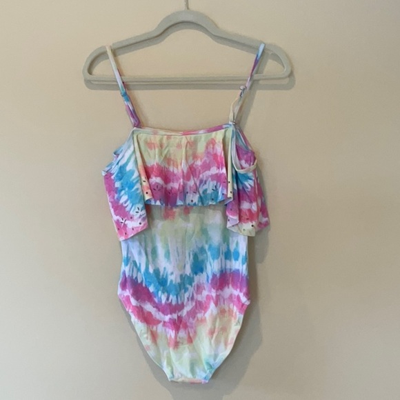 Boutique One Piece - Picture 3 of 5